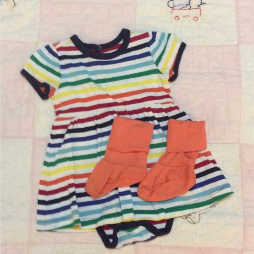 Primary Dress & KQ Booties 6-12m